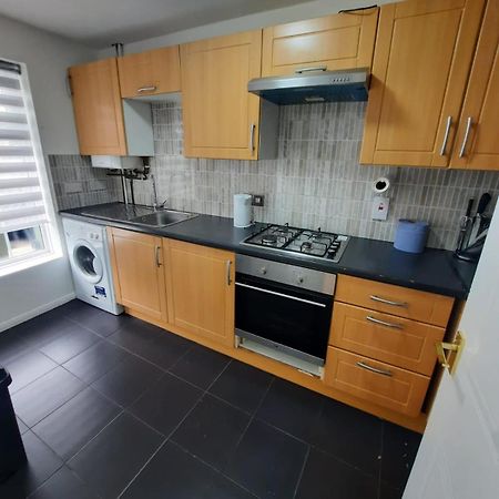 Two Bedroom Luxury House Thamesmead (Greater London) Exterior foto